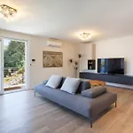 Paradise With Pool 公寓