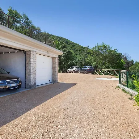 아파트 Paradise With Pool *